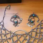 اسوارة نسائية احجار طبيعية فضة و صدف لؤلؤ