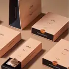 تصميم هويه   البوكس و الاكياس و بطاقات شكر و استكرات و حامل