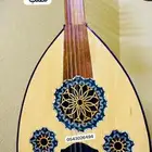 عود تعليمي بسعر 350  مع كامل اغراضه