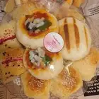 معجنات الجود طازجه ولذيذة نخبزها لكم مباشرة قبل الاستلام