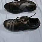 للبيع حذاء كاجوال أديداس اصلي مقاس 43 صنع اندنوسيا