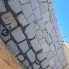 يوجد ليدنا بكلين لبنا الحجر وتكسير الصخور وبنا حجر باليد