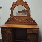 غرفه نوم قديمه عمرها اكثر من 35 سنه مشغوله يدوي