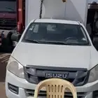 وانيت اسوزو عليها حافظه تبريد تجميد ثيرمو كينج v300 موديل 20