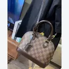 شنط لويس فيتون توفرت من جديد