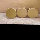 طاوله ذهبيه للبيع 50 مع 3 خدمه