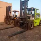 رافعة شوكية للايجار سقالات كهربائيه وديزل للايجار سيزرلفت