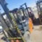 رافعة شوكية فوركلفت للايجار اليومي والشهري