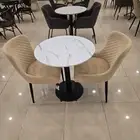 طاولات وكراسي