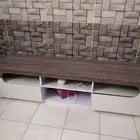طاولة تلفزيون كبيره