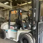 تاجير رافعه شوكيه فوركلفت