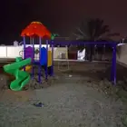 العاب حدائق كبيره بثلاثة مراجيح ومائية متنوعه