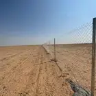 هذا من تنفيذ أعمالنا نعمل في تشبيك المزارع والملاعب