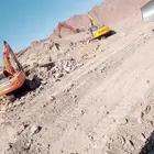 يوجد لدينا معدات ثقيله للاجار شيولات قلابات بوكلينات لوابد