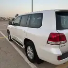 جيب لاندكروزر 2010 شرط بدي ومحركات