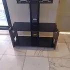 طاولة TV تلفزيون بحاله ممتازه بسعر رخيص