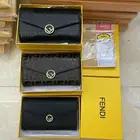 يوجد لدينا جميع انوع الشنط  مله وقطاعي