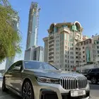 BMW 740i 2022 للايجار في دبي