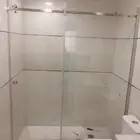 زجاج. سيكوريت واجهات. شاور. أبواب.