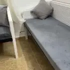 كراسي خشب نظيفه