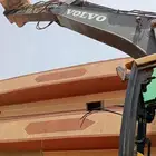 بوكلين لهدم وتكسير البيوت القديمه والبرك والحفريات