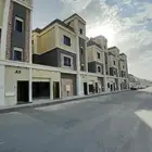 للبيع شقه دور ثاني المصعد شغال جاهز تشطيب راقي قرب الممشي