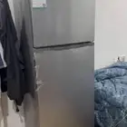 غرفه نوم وتلاجه وبوتجاز وكنبه مع طاولتها استعمال خفيف