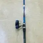 قصبة صيد سمك مع مكينه