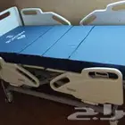 سرير طبي كهربائي