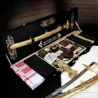 هدية رجالية بوكس ملكي بشت سيف بالأسم والعبارة حسب الطلب