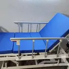 سرير طبي كهربائي