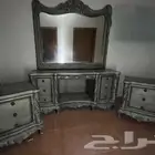 تسريحة و كمدينة بحالة ممتازه