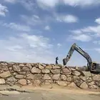 بوكلين لبنيان الحجر وبكلين لهدم المباني السكنيه