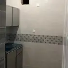 غرفه و غرف سويت سويتات مؤثثة امام القاعدة الجوية