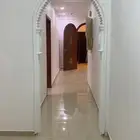 أحتاج شقة غرفتين او ثلاث نظيفة عايلة صغيرة
