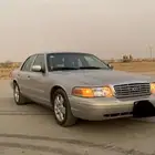 فورد كراون فكتوريا 2011 نظيف