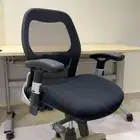 كرسي وطاوله نظيفة جدا للبيع