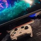 اكس بوكس اس مع اغراضه