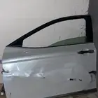 للبيع باب كامري GLE 2024 ابيض لؤلؤي البيع كامل او قطع