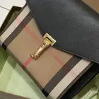 شنطة ماركة بيربري - ماستر كواليتي