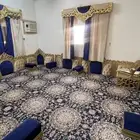 للبيع شامل كل شي ثريا وطاوله وستاير نظيفه جدا