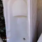 بانيو كبير 160 وباب خشب شبه جديد