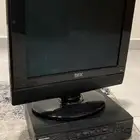 شاشة وجهاز كاميرات