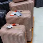 طقم شنط سفر ايطاليه جديدة بأكياسها ولا استخدام ولا انفتح