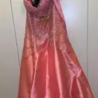 فستان وعد العقيلي