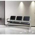 كراسي انتظار للزوار