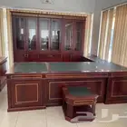 مكاتب اخضر مكاتب مدير لون اخضر كنب اخضر كراسي اخضر