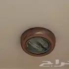 جرم لمبات مع القاعدة بدون اللمبات لمن يحتاجها بدون مقابل