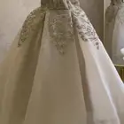 فستان للبيع