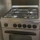 فرن للبيع شغال مايشكي من شي والسعر..300  الصامل يجي